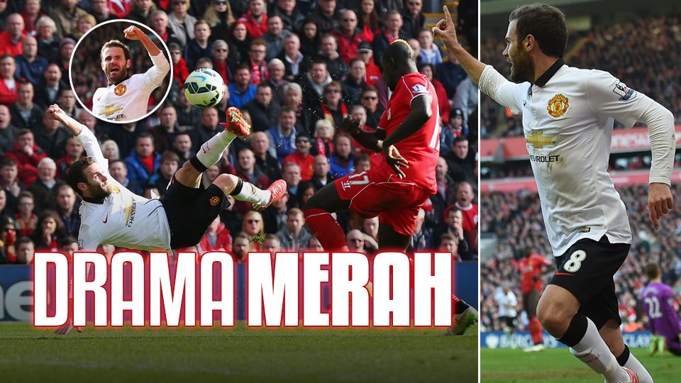 Gelandang Manchester United Juan Mata melakukan Bicycle Kick ketika melawan Liverpool. Copyright: © Grafis: Yuhariyanto/INDOSPORT/GETTY IMAGES